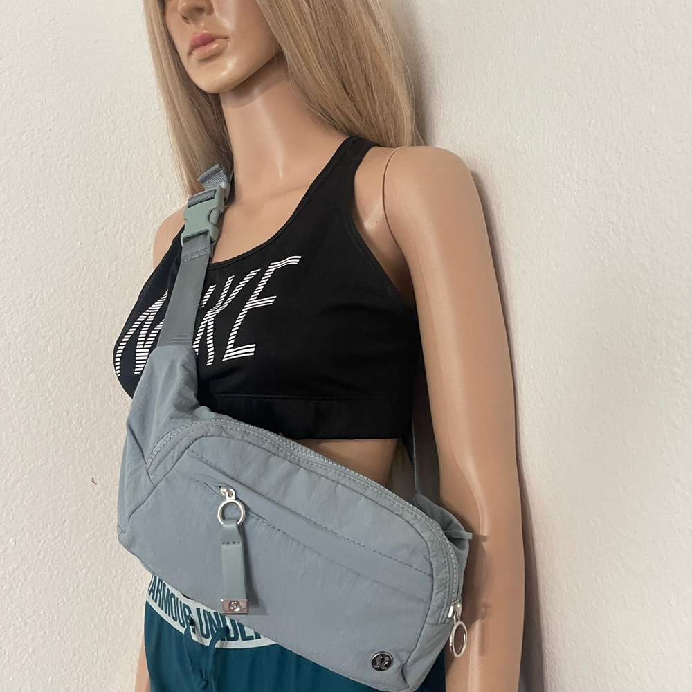 Lululemon On The Beat Belt Bag* 4.5L Blue Cast - Picture 9 of 16